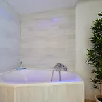 Дом отдыха Luxury Pool In Goesnes