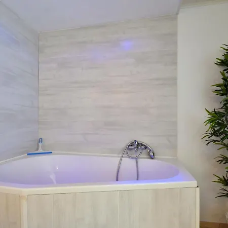 Detached In With Private Pool