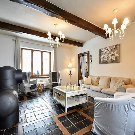 Luxury Pool In بيت للعطل