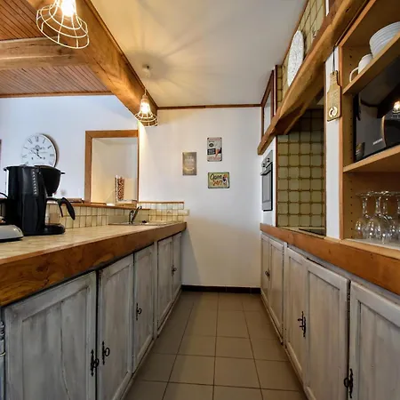 Luxury Pool In بيت للعطل *