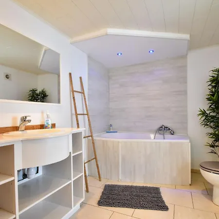 Detached In With Private Pool