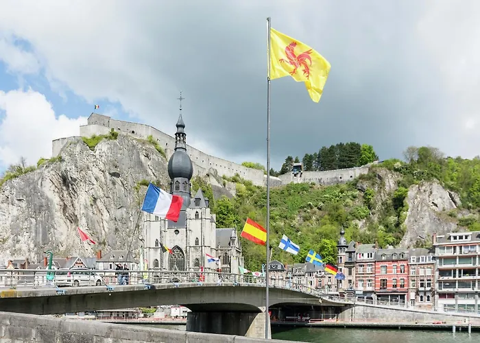 بيت للعطل Luxury Pool In *