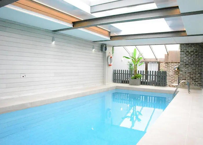 Luxury Pool In * Goesnes