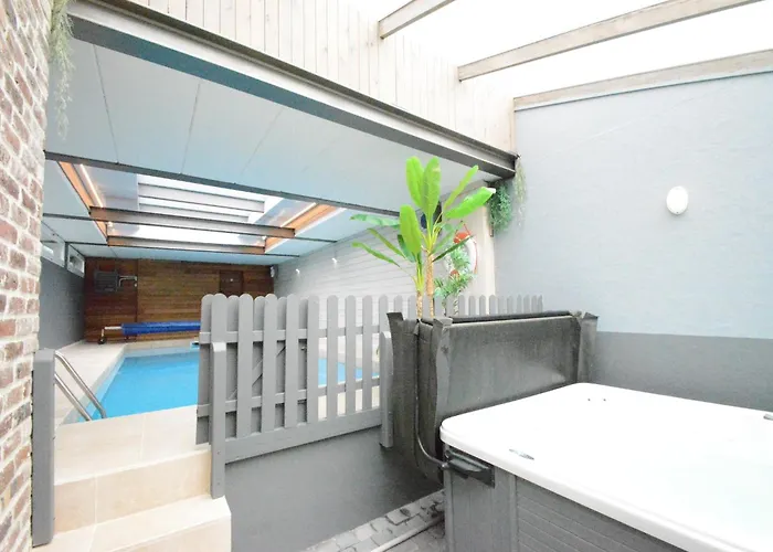 Luxury Pool In * Goesnes